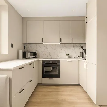 Stylish 4-room In